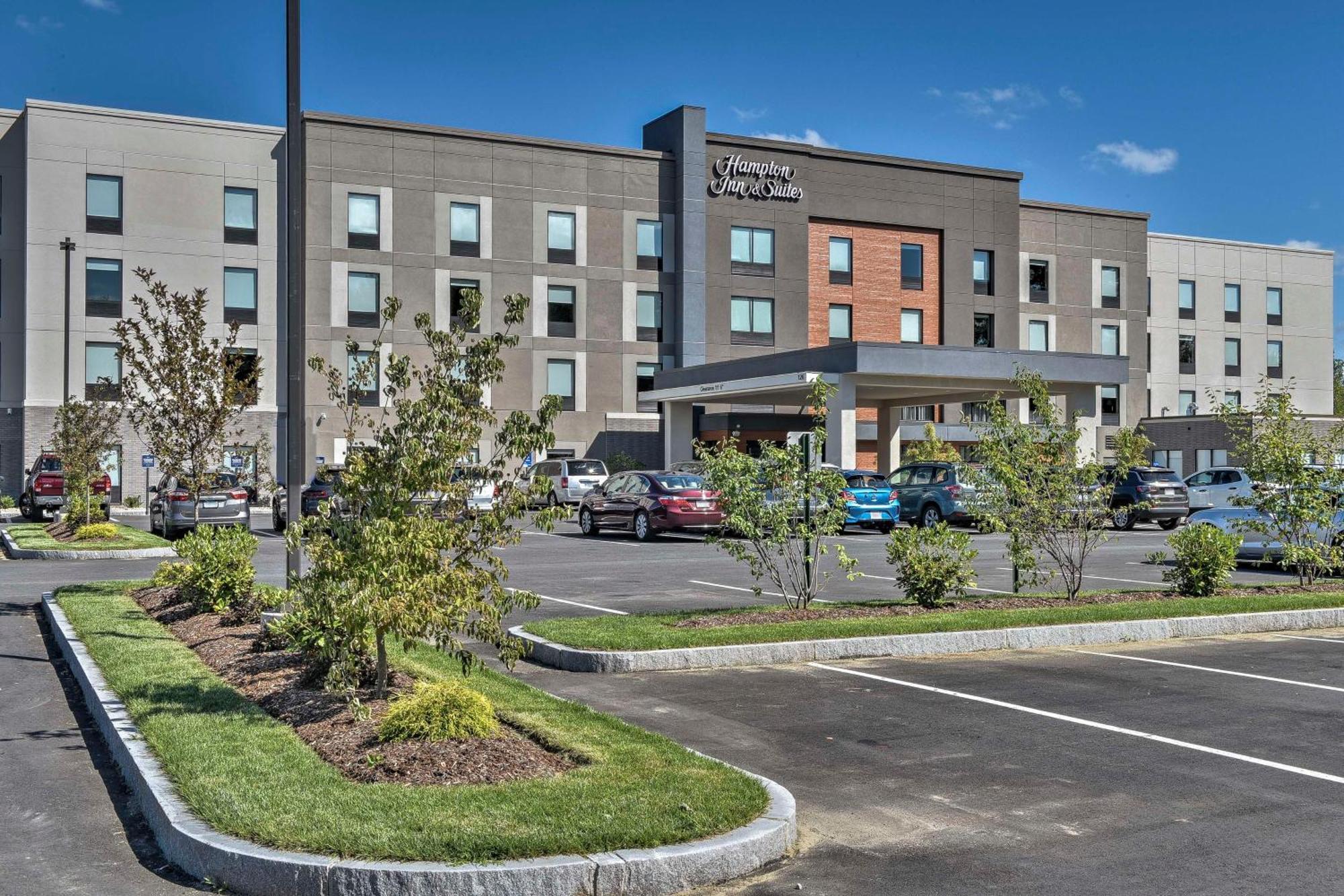 Hampton Inn & Suites Keene Exterior photo